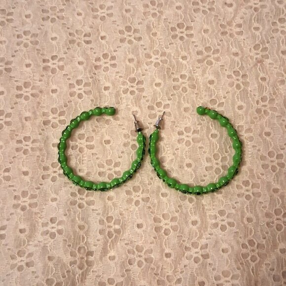 NEW Genuine Green Peridot Austrian Crystal Large Round Hoop Earrings 45mm - Picture 6 of 7